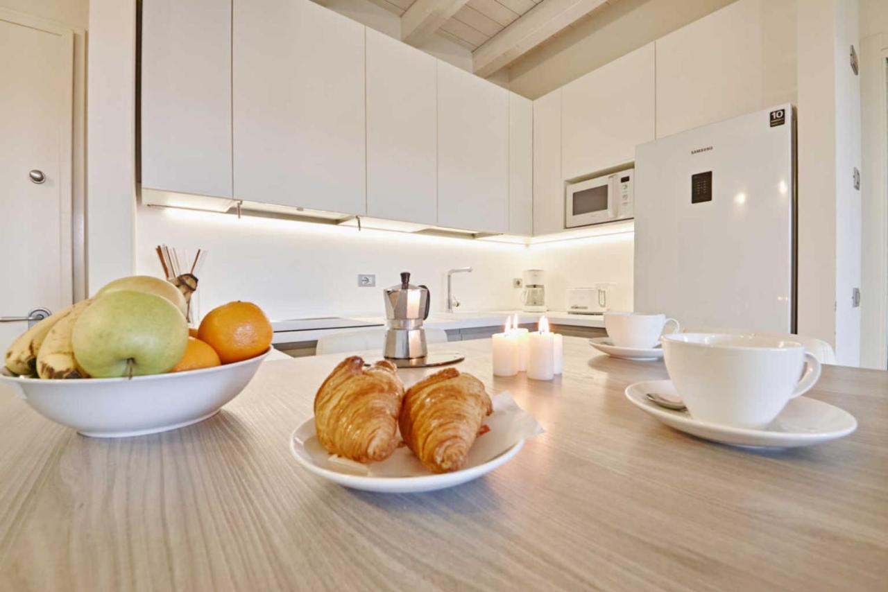 Warda A6 Apartment Ντεζεντσάνο ντελ Γκάρντα Εξωτερικό φωτογραφία
